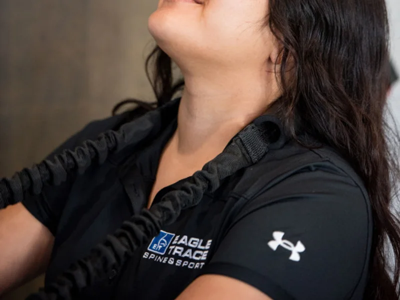 How Eagle Trace Spine & Sport treats neck pain in Burnsville